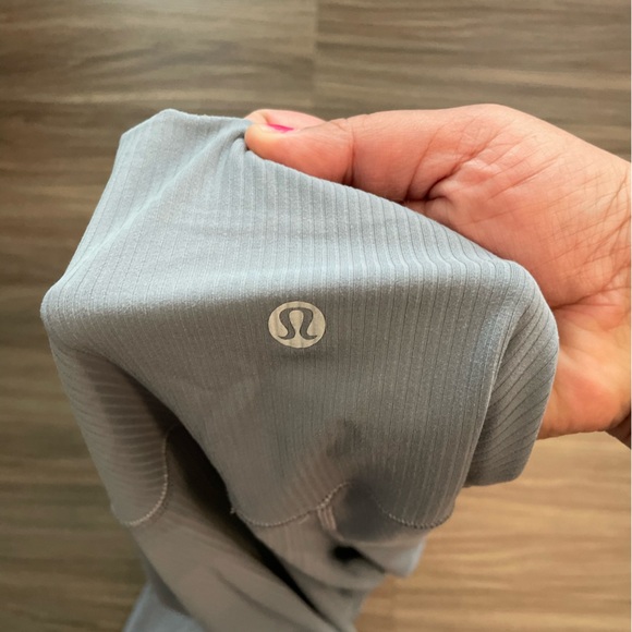 Lululemon Align Ribbed High-Rise Pant 28"
Rhino Grey size 12 - Picture 6 of 10